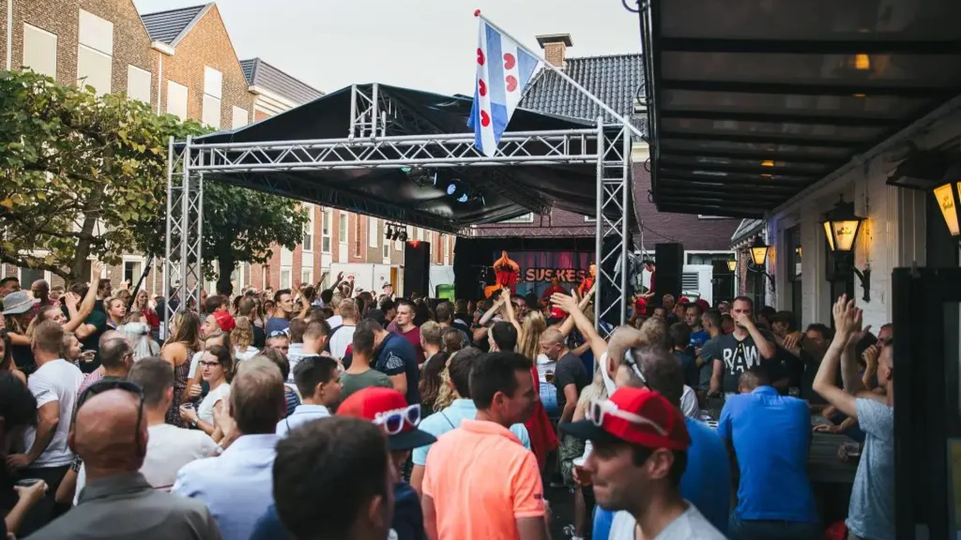 39098042_2024103597646003_783951790604288_n-1024x683