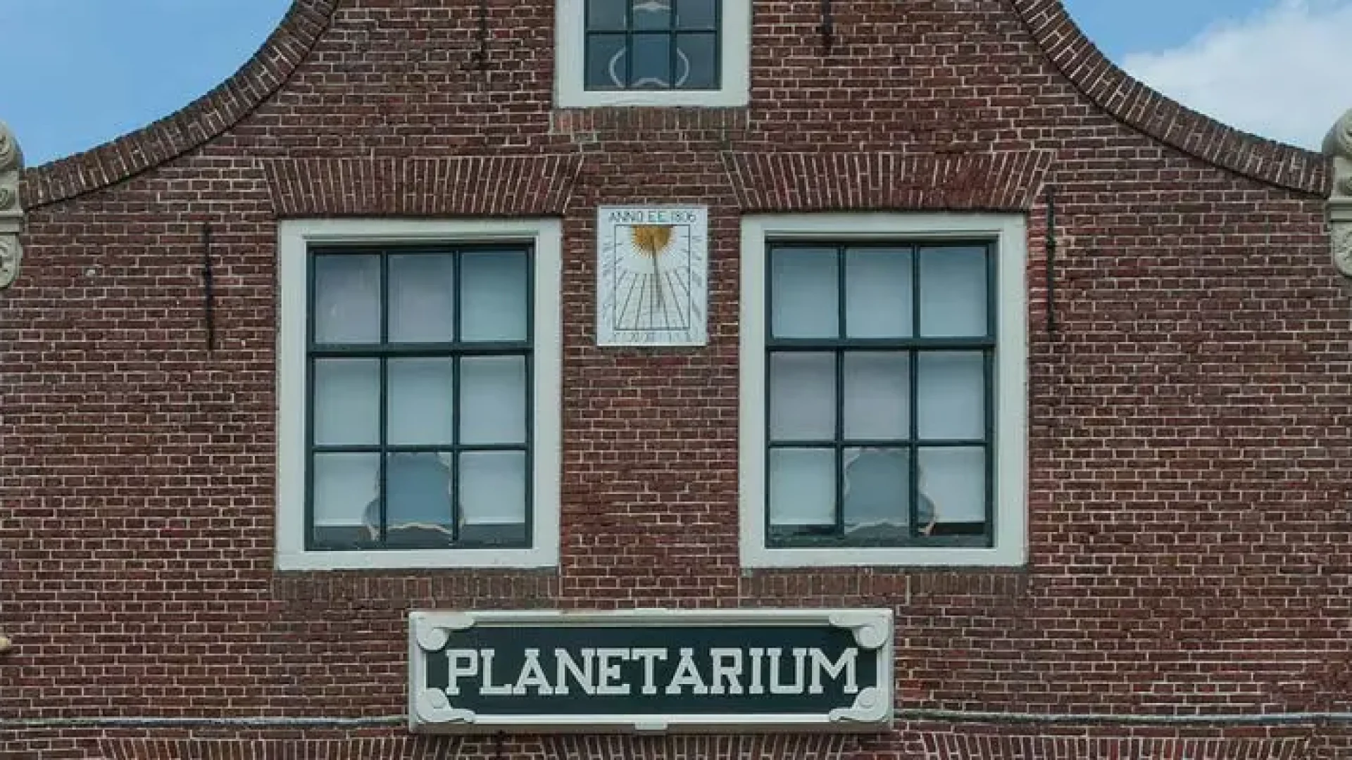 eise-eisinga-planitarium800x400